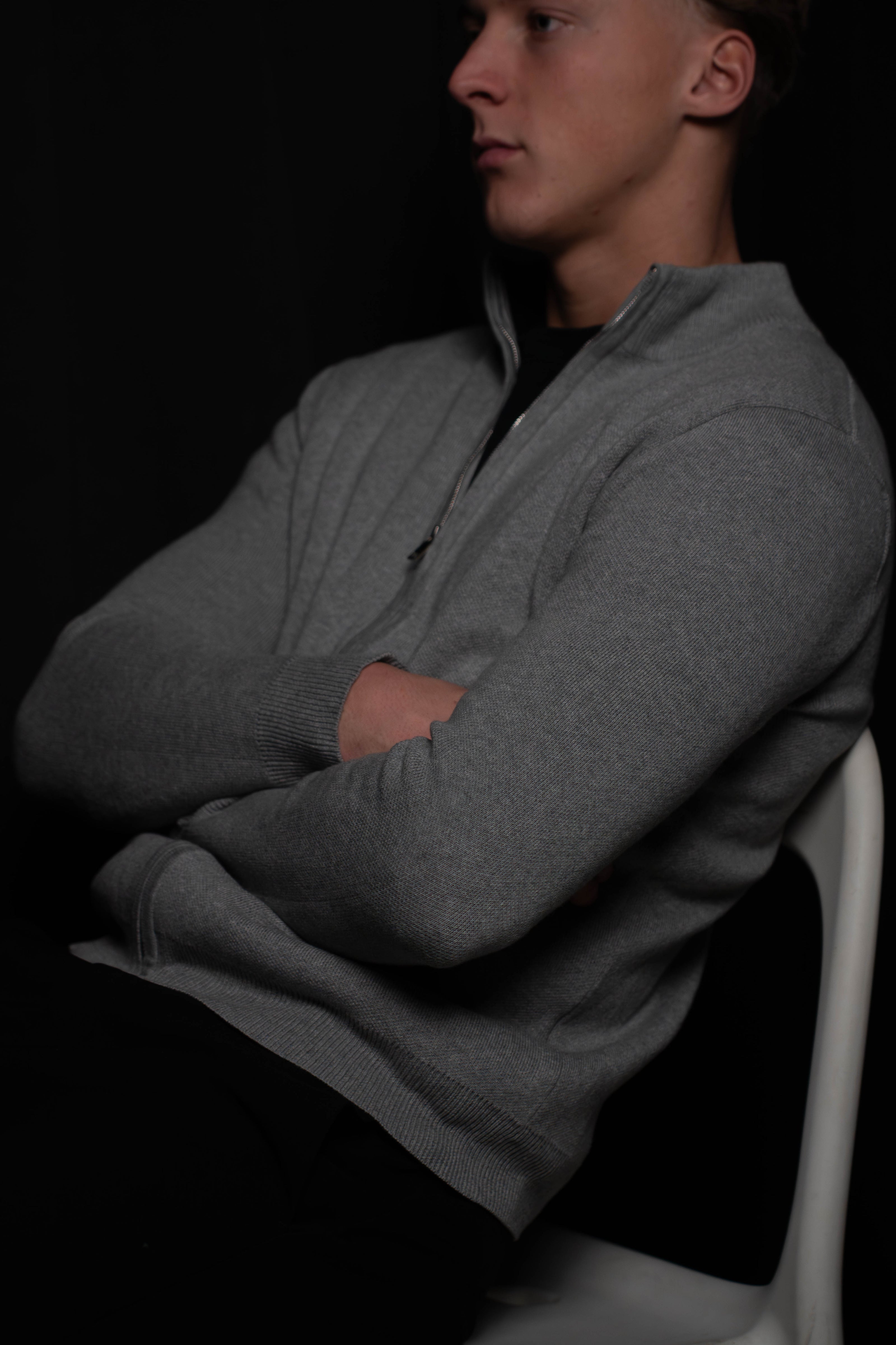 The Signature Zip Knit - Grey